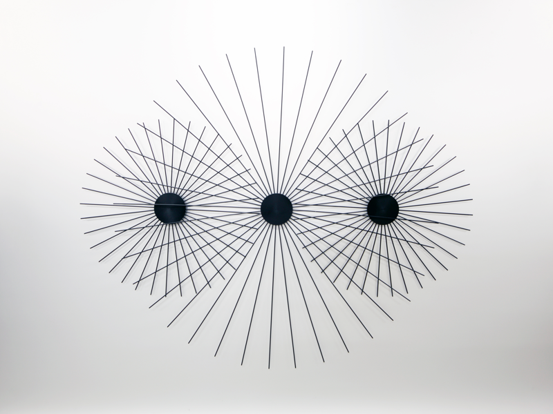 Hypnose : Joel Stein, Mouvements circulaires, 1965/2000, métal et moteur électrique, 175x123x6 cm, Galerie Xippas, Paris, photo : © Galerie Xippas / Fréderic Lanternier